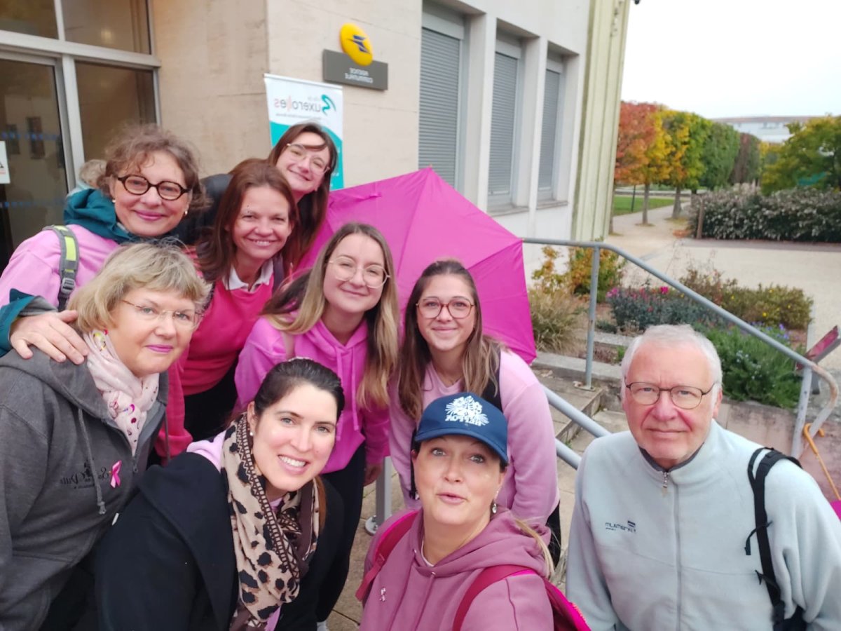 pandas-marche-rose-2025-10-11 à 10.04.30_c44f503b