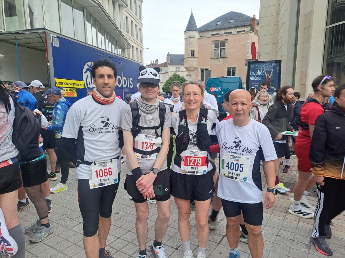 LES PANDAS A LA 20E DU MARATHON ET SEMI-MARATHON DE POITIERS-FUTUROSCOPE